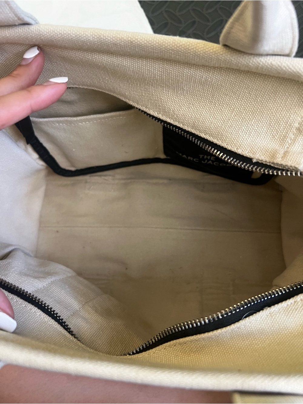 Marc Jacobs Cream Canvas Tote Bag | Black Logo | Minimalist Y2K - Picture 10 of 16